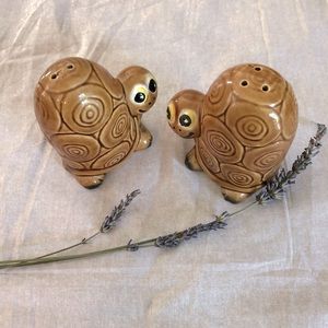 Turtle Salt & Pepper Shakers